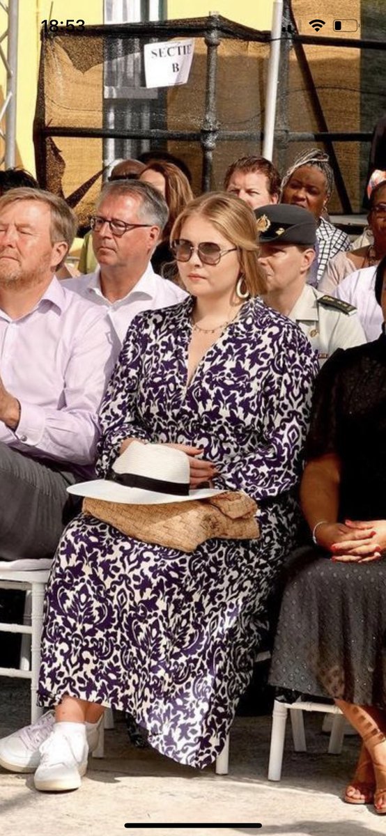 Wat ziet Prinses Amalia er hier super leuk uit!