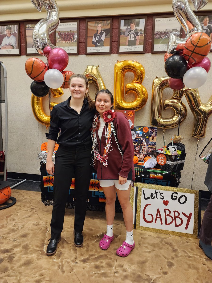 Celebrating our seniors! <a href="/sophia23_smith/">Sophia Smith</a> <a href="/marissa_kretsch/">marissa kretsch</a> <a href="/MarleeHebbring/">Marlee Hebbring</a> <a href="/smithsierra19/">Sierra Smith</a> <a href="/AmberrCly/">Amber Cly</a> GabbyHaskie #Classof2023