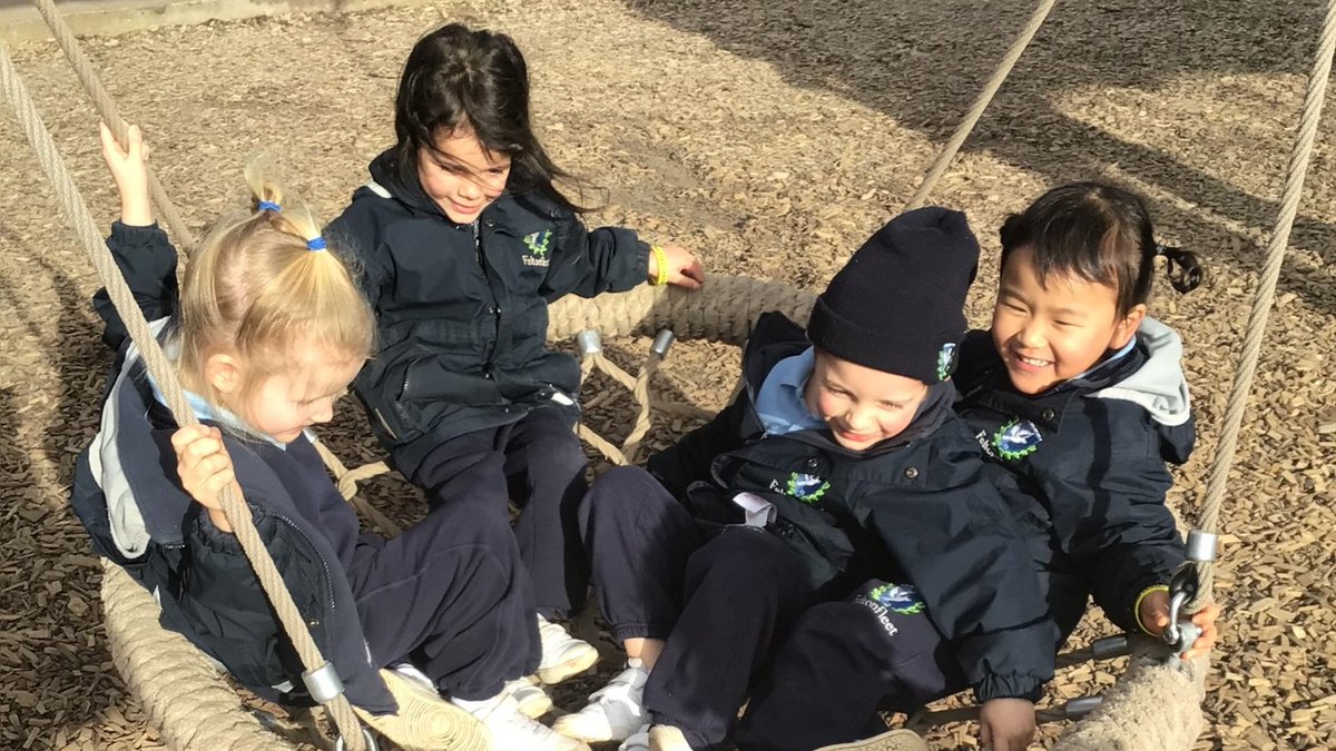 Feltonfleet's tweet image. Reception had a fantastic trip to @RHSWisley  Gardens today! The children enjoyed their ‘How Plants Grow’ workshops and planted their own calendula plants to bring home. Thank you to all the staff for a brilliant day! #younggardeners #lovingnature #outdoorlearning #PrePrep