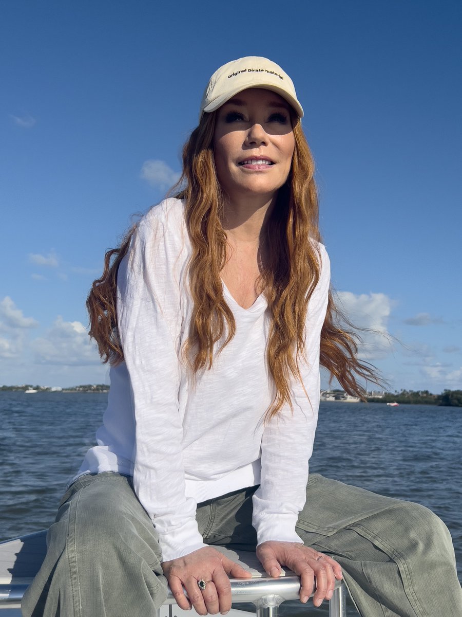 toriamos's tweet photo. We’ve done
We’ve done this before
as Mars sauntered through his door
Don’t say it’s time to say
Goodbye to Pisces
Goodbye to Pisces
Goodbye my Pisces

Tickets for the US Tour are on-sale now, click below!
https://t.co/XMtrZydcgM https://t.co/2jlvNeQ08p