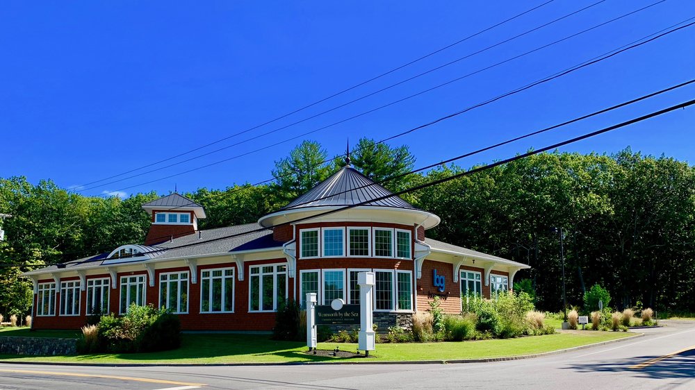 beangroup's tweet photo. ✨ Welcome to our Portsmouth office! Better known as BGHQ, it is home to many of our support staff.
•
📍 1150 Sagamore Avenue, Portsmouth, NH
•
🌐 https://t.co/vtJWfaPaxp
•
#beangroup #portsmouthnh #portsmouth #realestate #newhampshire #sagamore #office #joinbean https://t.co/lnnm584cO6