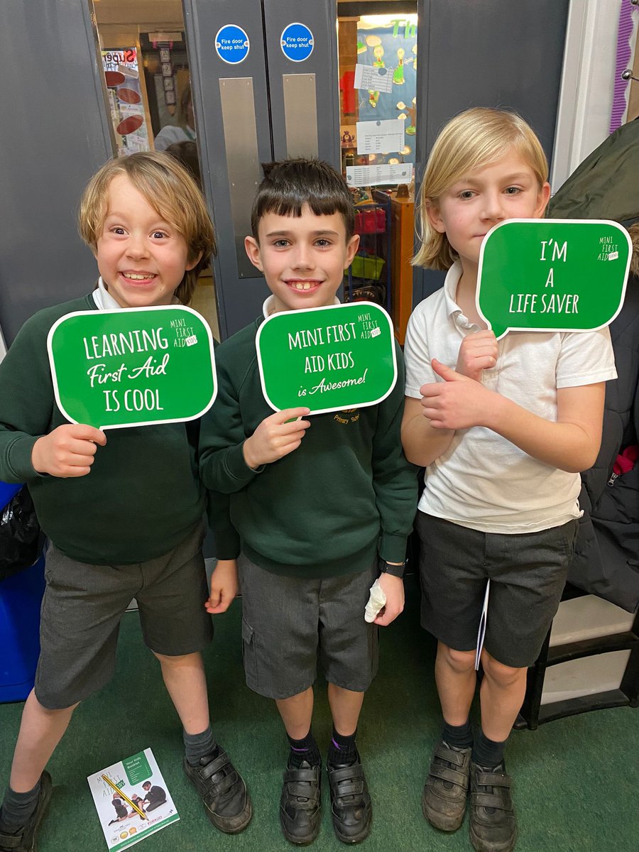 Year 4 were the first of our classes to receive First Aid training from <a href="/minifirstaiduk/">Mini First Aid</a> (High Peak) today. Great sessions teaching invaluable life-saving skills! All other year groups will complete their training next week.
