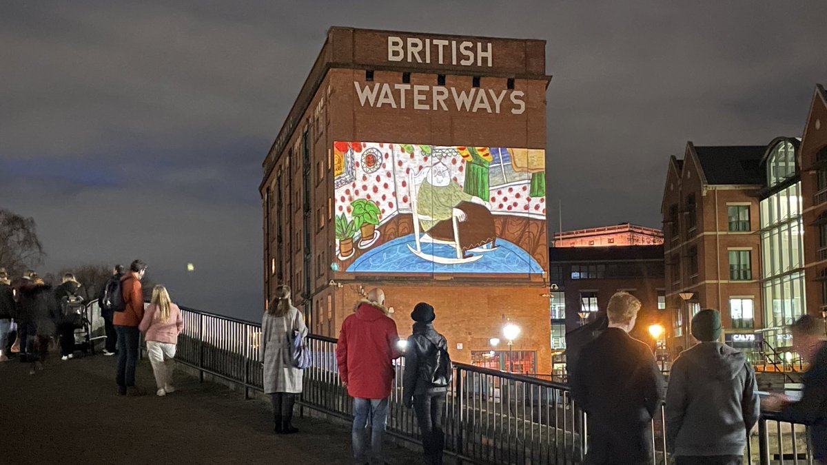 erwinjones's tweet photo. Reflections at Castle Wharf. Come down to see the projections, @flatpack @filmhubmidlands enjoy storytelling on @MEGANandTINKS, crafting and food from @adosalove @CRTEastMidlands #NottinghamLightNight #lightnightnotts https://t.co/nSfCpaqek8