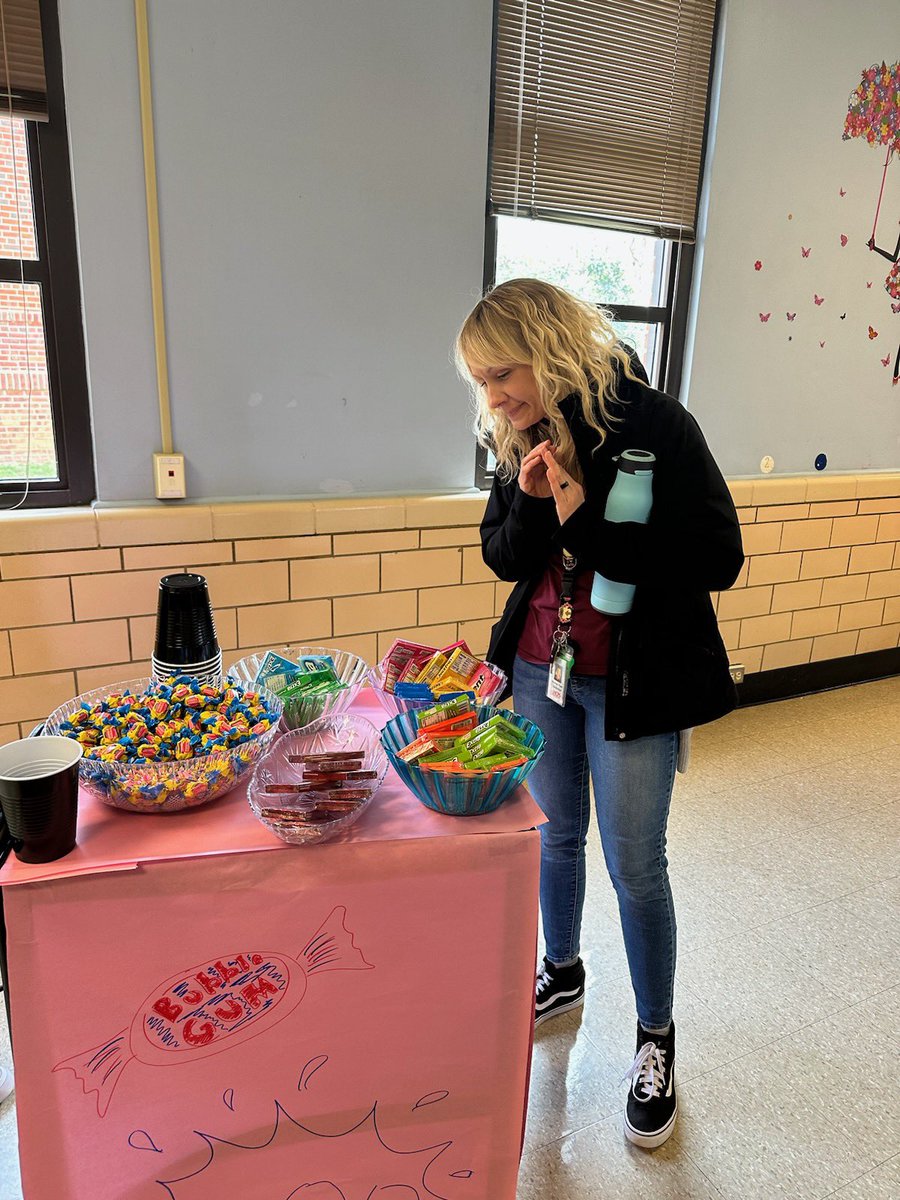 MontroseMustang's tweet photo. We are blown away by our staff so why not show them by celebrating National Bubble Gum Day?#MustangsLevelUp https://t.co/lfAxWKTs4S