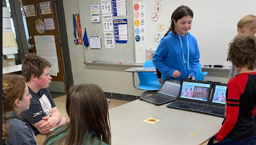 RHTASTEMgrade4's tweet photo. Thank you @RHTAGRADE8STEM for being a wonderful audience! Our 4th graders presented their Storyjumper Field Guides as their final products. These demonstrated all their evidence collected through our project on how we see change over time! Great work! @NRCSStem @NRCSRangers @OSLN https://t.co/j2bpKlIztu