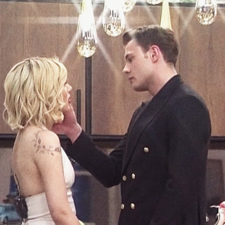 yormadan, sormadan seveceğim seni sadem..🤍
#AyTol