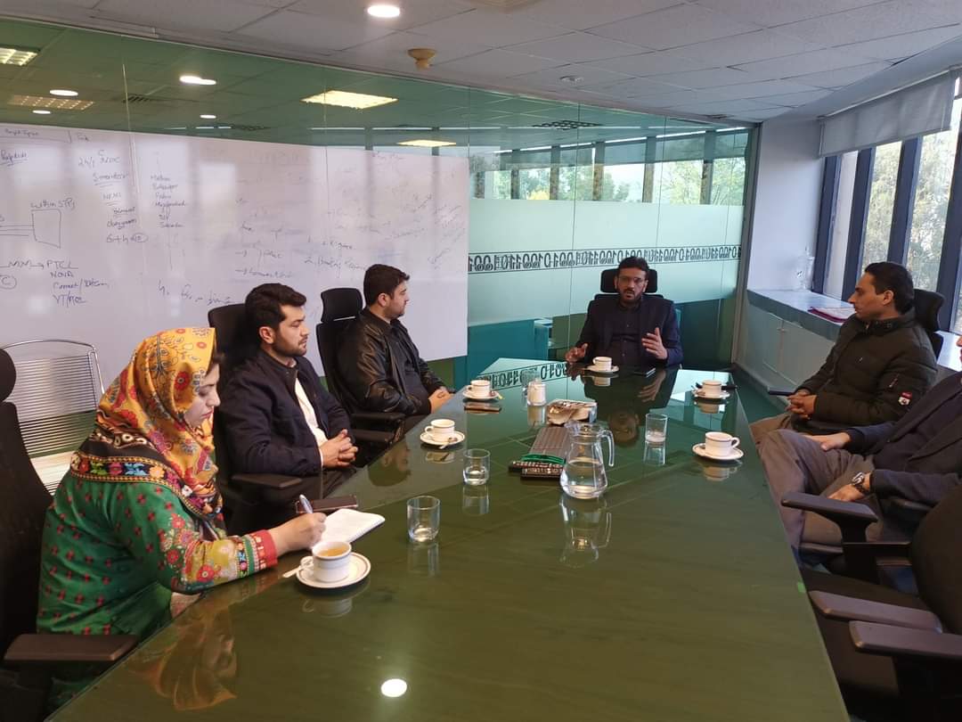 IT_Dept_GB's tweet image. Meeting held with the authorities of Federal Ministry of IT &amp;amp; Telecom on different areas of professional coordination and experience sharing including advanced digital training programs.

#DigitalPakistan 
#informationtechnology 
#DigitalGilgitBaltistan
#DigitalSkills