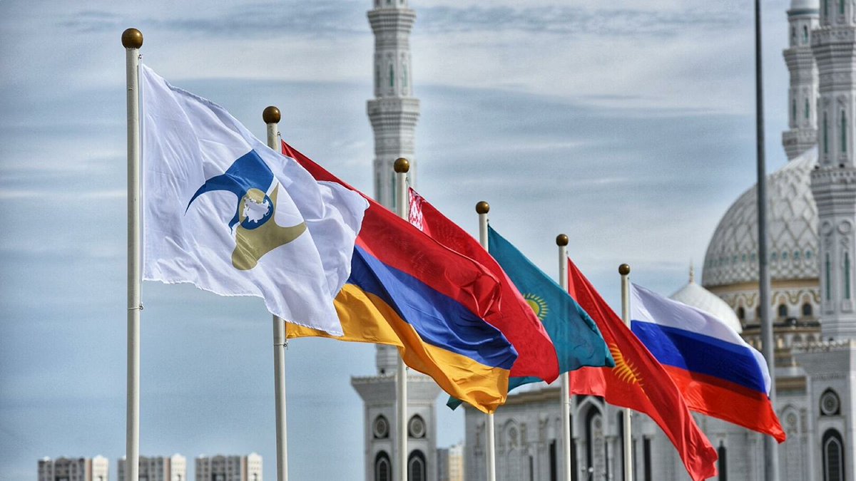 Sofuzb's tweet photo. ЕОИИ давлатларининг ягона валютага ўтиши ҳозирча муҳокама қилинмаган — манба
https://t.co/5ecV8pde40 https://t.co/f9Sg8upXzt
