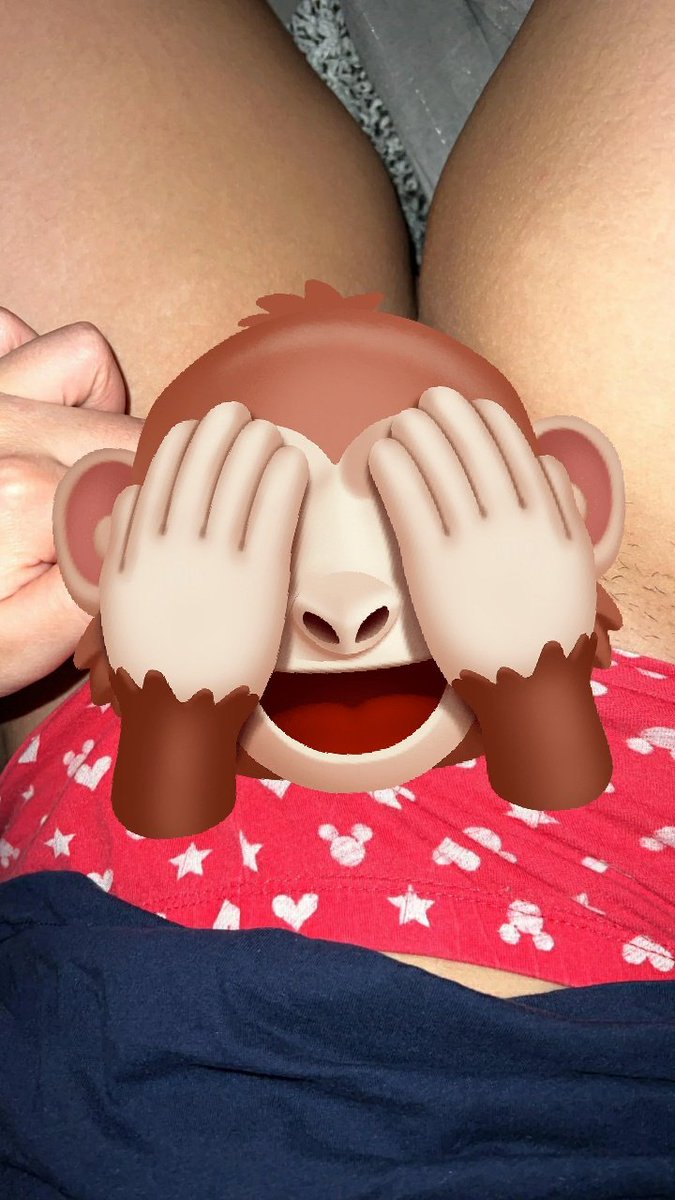 BMoneli's tweet photo. Algum safadinho afim de bater uma pra mim em call mas nao vou aparecer #PINTOSAWARDS https://t.co/ovnpV1TEdW