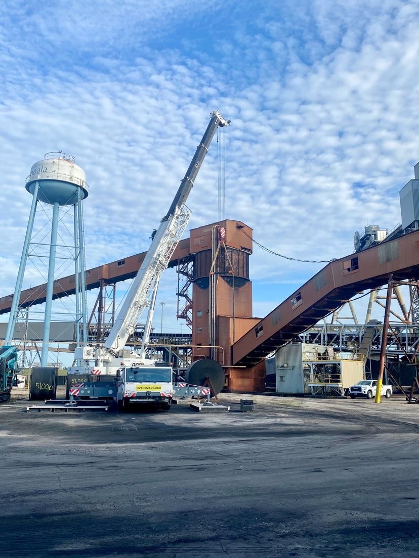 bengaltransport's tweet photo. ๐ฅ๐๐ป#TGIF! Here's to another great week of "lifting up" our clients! ๐๐ป๐ฅ
#lookoutweekend #friYAY #weekend #turnkey #heavylift #craneservices #rigging #craneandrigging #liftplans #engineeredtransport #experiencematters #manysolutions #onegoal... https://t.co/AA7Iy44ttD https://t.co/Ve8yemfpxD