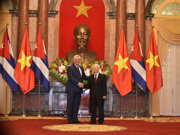 Felicitamos a los hermanos del Partido Comunista de #Vietnam en el aniversario 93 de su fundación, al que nos unen entrañables lazos de hermandad, solidaridad y cooperación en la defensa y construcción del Socialismo. Siempre podrán contar con #Cuba. #CubaViveYAbraza