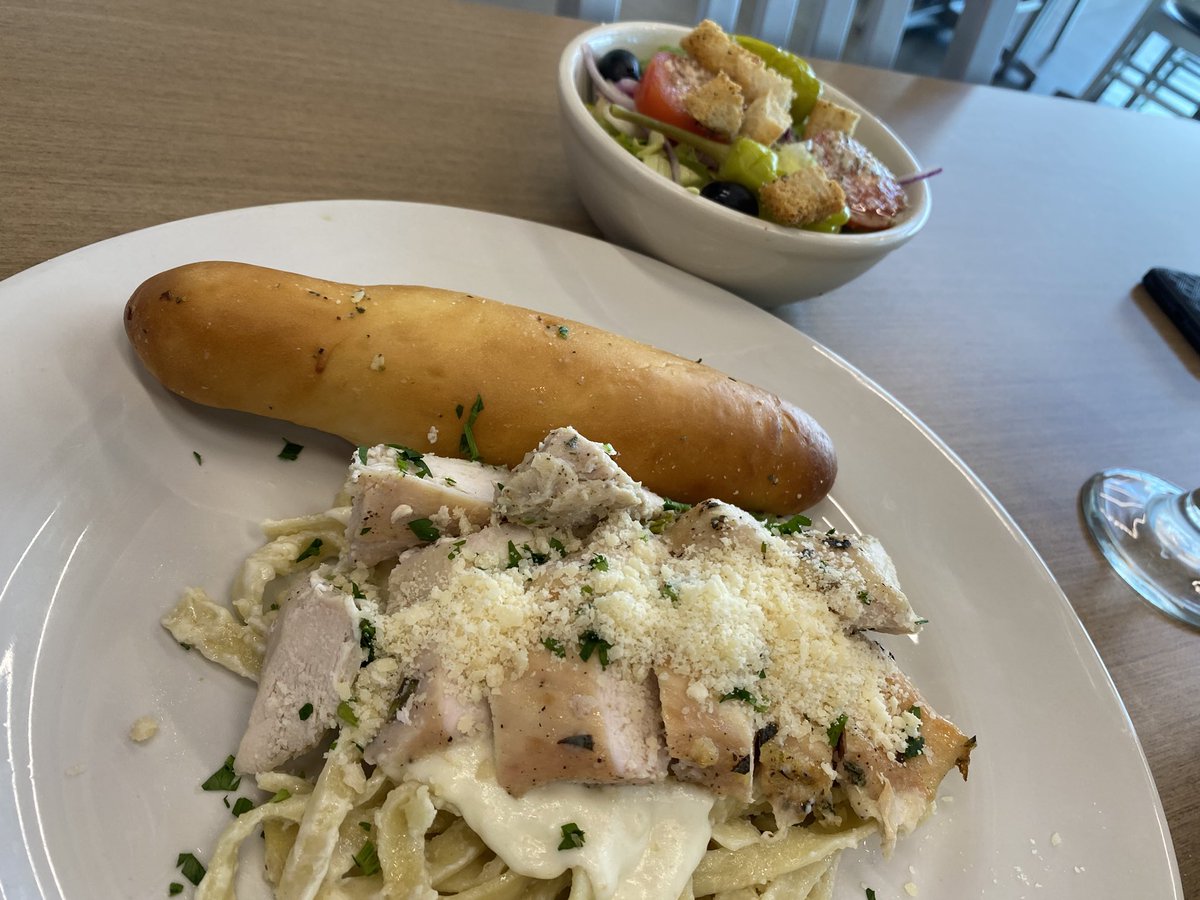 CraigEichhornPR's tweet photo. Great job again Culinary Arts students and teachers ! Fettuccine Alfredo w lemon tart for dessert ! @Alief_Career @AliefCulinary @AliefCTE https://t.co/wmS2FoLhA5