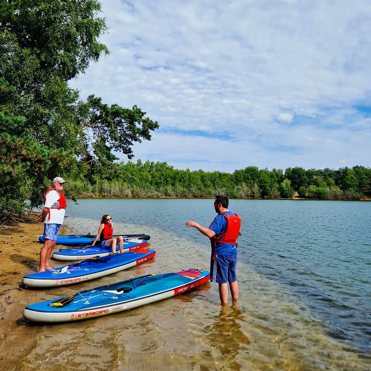 BawseyBay's tweet photo. Taking a little pit stop mid paddleboard session.
Perhaps we should all take a little time out to enjoy some watersports π
Or just take some time out.
Good for the soul #headspace
#standuppaddleboading #paddleboardlessons #supschool #learntosup
#paddleboarding #windsurfing https://t.co/E6v9DzMyt7