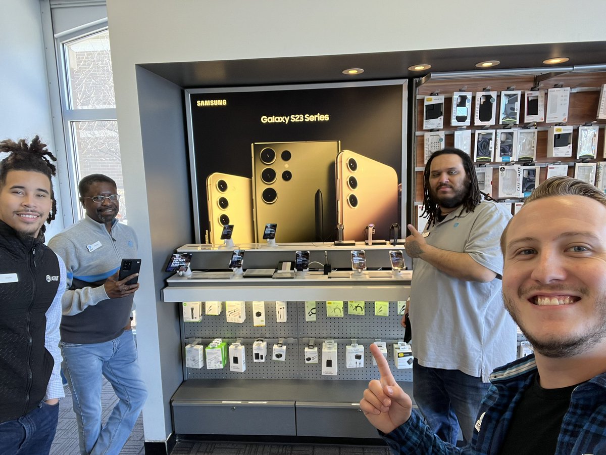 Darien store checking in with the reset complete! 
<a href="/TeamFusionGLM/">Team Fusion</a> 
@theeastregion 
#ERGalaxyS23