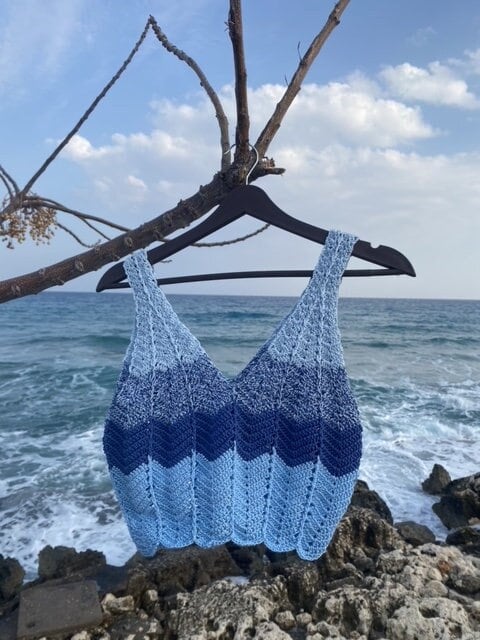 Urodela_Co's tweet photo. 🏖️ This product will be your indispensable part of summer and spring seasons.
💙 This is a handmade Crop-Top for women. 
💙100% Handmade. 
💙A very beautiful and impressive bustier with shades of blue. 
#etsy #summerbralette #crochet #bohostyle #knittinghanmade #gift https://t.co/3GmXSk2lNb