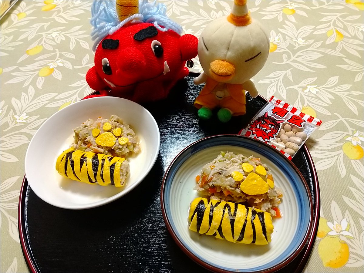 nanatococone's tweet photo. 犬のこことななにも手作り恵方巻🐕
薄焼き卵と海苔で鬼のパンツ風のり巻👹いつものお腹なやさしい乳酸菌も入ってます🥰

#犬のいる生活
#犬と暮らす
#手作りわんごはん
#いぬのいる暮らし
#ポメスタグラム
#トイスタグラム
#節分
#恵方巻き的なアレ
#こことななのおしゃべり https://t.co/MqphTqpowg