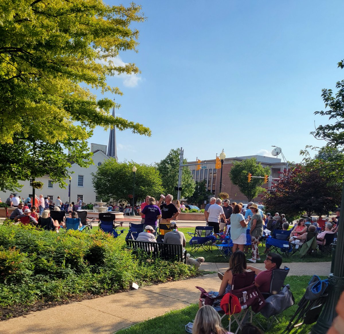 martinsburg_wv's tweet image. With the recent brisk weather, we are now counting down to warmer weather and live outdoor concerts. Make you plans now to visit Martinsburg-Berkeley County this Summer. 

#outdoorconcerts #summerttime #summergettogether #visitmartinsburgwv #berkeleycountywv #travelplans