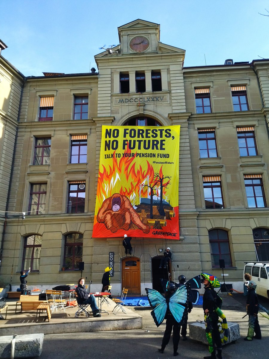 gpsuisse's tweet image. #climat #FinanceDurable 
&quot;Le ballet de la forêt&quot;, un spectacle de danse verticale

Samedi 4 février, à 12h, 14h et 16h, #PROGR, Berne.

Venez nombreux·ses! 
#Pensions4Future
greenpeace.ch/fr/story-fr/93…
