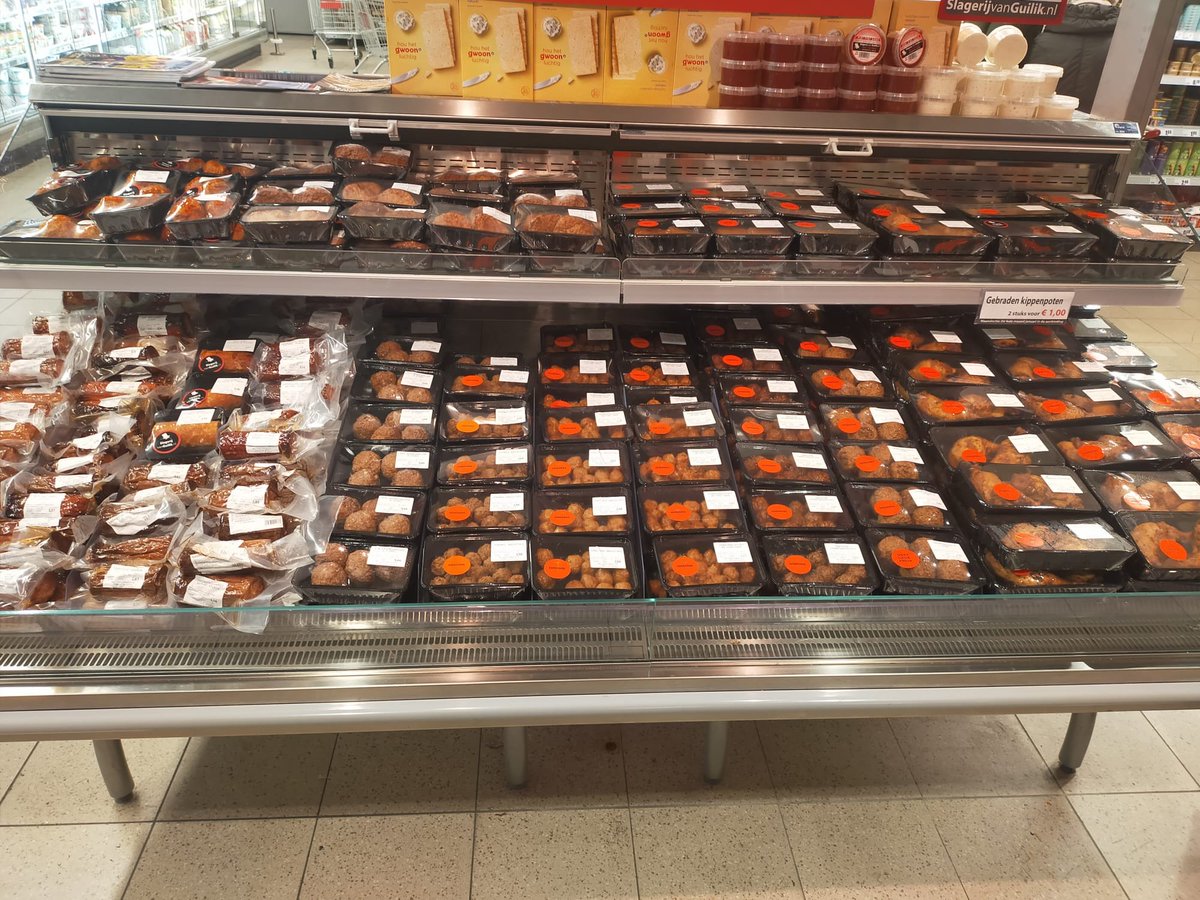 SlagerijvGuilik's tweet photo. MAANDACTIES voor februari!
Gebraden kipkluifjes per 150 gram of Indische gehaktballetjes per 100 gram, voor maar € 1,00!
4 kip gehaktballen, voor maar € 2,99!
En een landleverworst van 500 gram voor maar € 2,50 per stuk!
Bij onze slagerijen in Boni Hattem, Loosdrecht &amp; Zwolle. https://t.co/eHI4oGVjMt