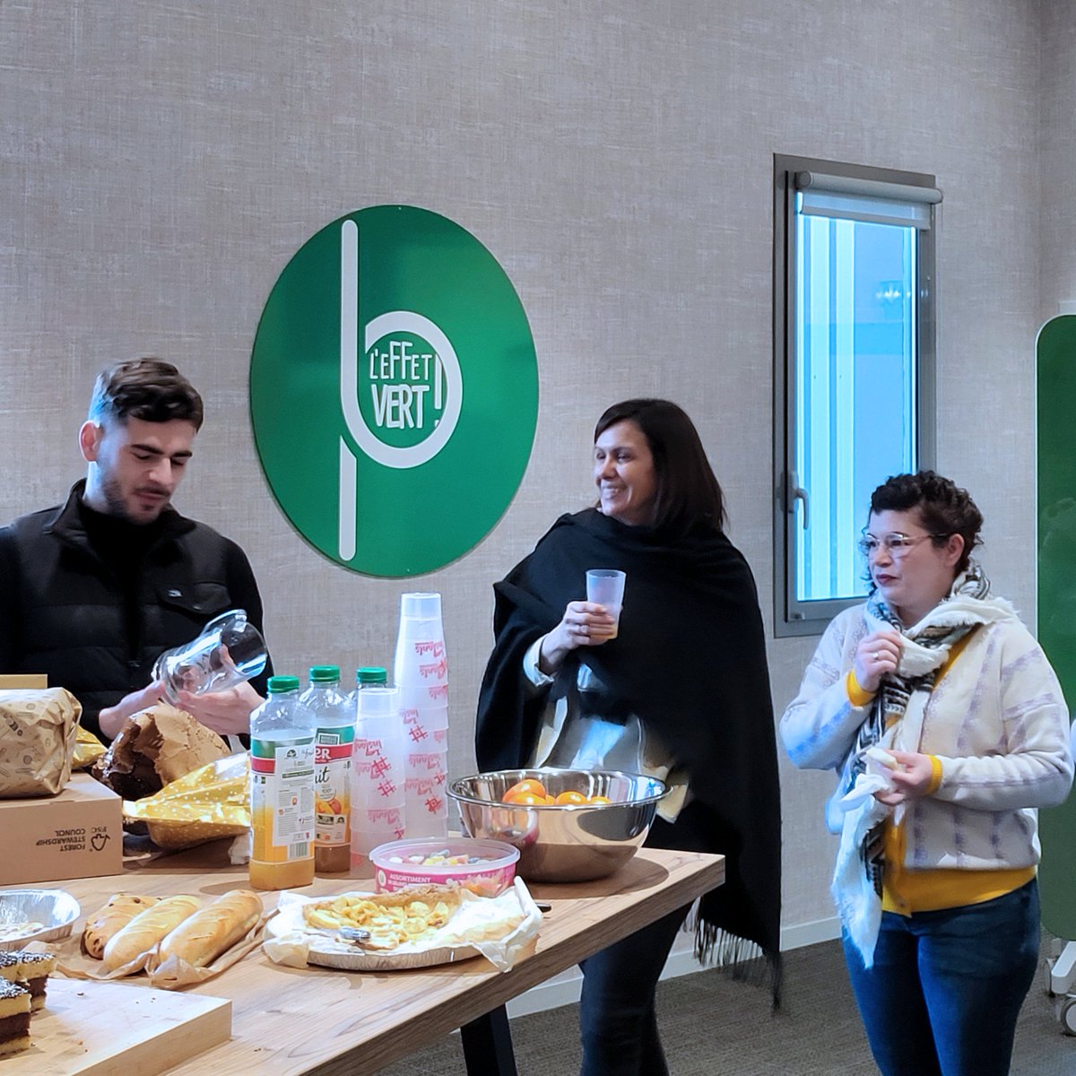MBPack_fr's tweet photo. 🙏 Bon vent !
✈️ En quête d'aventure, la suite du parcours de Dorian, commercial sédentaire chez @mbpack_fr, s'écrit à des milliers de kilomètres de la Mayenne, toute l'entreprise lui souhaite beaucoup de bonheur et le remercie pour le travail effectué.
#mbpack #collaborateurs https://t.co/Jo2A0gYmQn