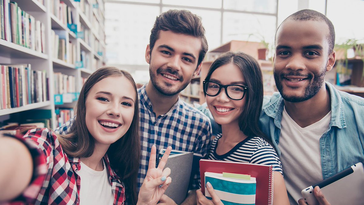 ⚖️ #Stages à la #CJUE: La Cour de justice de l'Union européenne offre deux fois par an un nombre limité de stages rémunérés. 
❗ Les candidatures pour les #stages automne 2023/hiver 2024 sont ouvertes.
 Postulez avant le 15 avril 👉 curia.europa.eu/jcms/jcms/Jo2_…