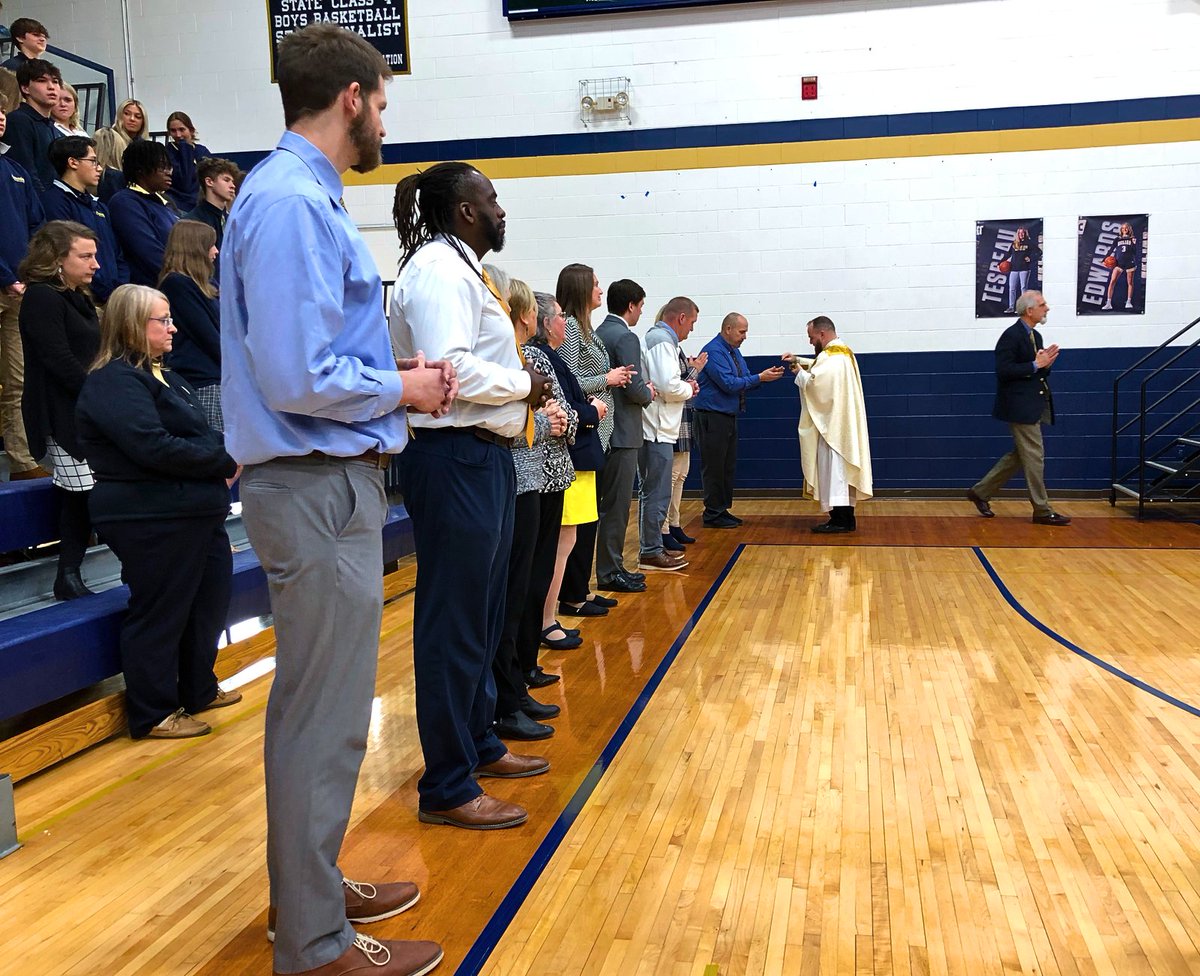 Helias Catholic High School tweet media