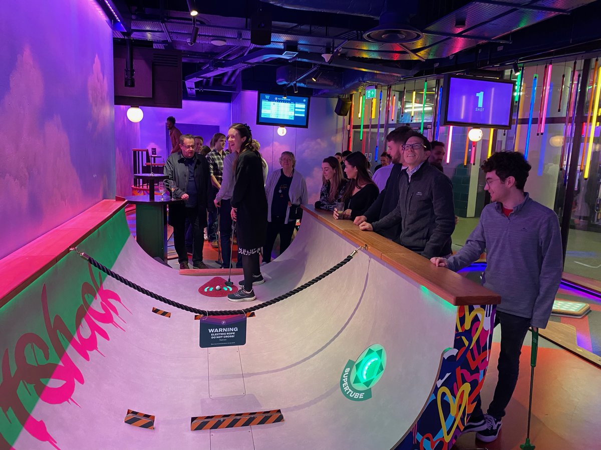 TeamGravita's tweet image. CBW's corporate recovery &amp;amp; insolvency team enjoyed their team social at #puttshack last week. Congratulations Danny Wright, who came in 1st place! 

#teamsocial #minigolf #lifeatcbw