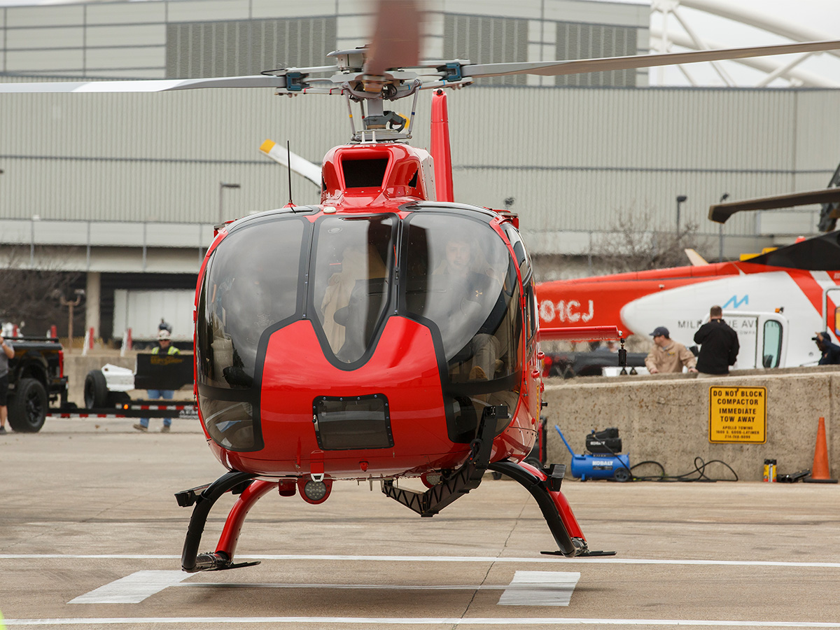 verticalavi's tweet photo. Happy #flyinfriday! Check out these sweet pics of an Airbus EC130 landing at the Kay Bailey Hutchison Convention Center Dallas for #haiexpo22! Tell us in the comments about one of your most memorable flights! https://t.co/oEWLv8FOBA