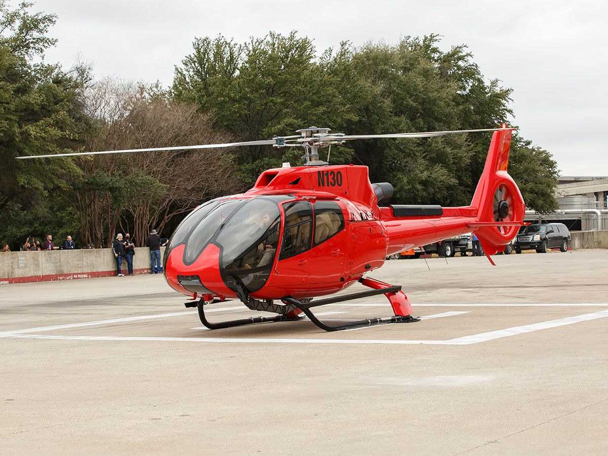 verticalavi's tweet photo. Happy #flyinfriday! Check out these sweet pics of an Airbus EC130 landing at the Kay Bailey Hutchison Convention Center Dallas for #haiexpo22! Tell us in the comments about one of your most memorable flights! https://t.co/oEWLv8FOBA