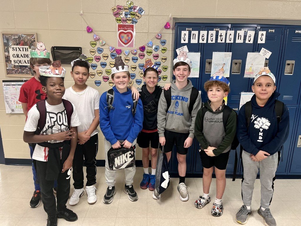 pmssparks's tweet image. 6th grade ELA students read NewsELA articles about the history of Groundhog Day and chose to be Team Beau (GA groundhog who picked 6 more weeks of spring) or Team Phil (who picked 6 more weeks of winter). They wore hats to support their teams. #sparkpride #sparkfun #sparklearning