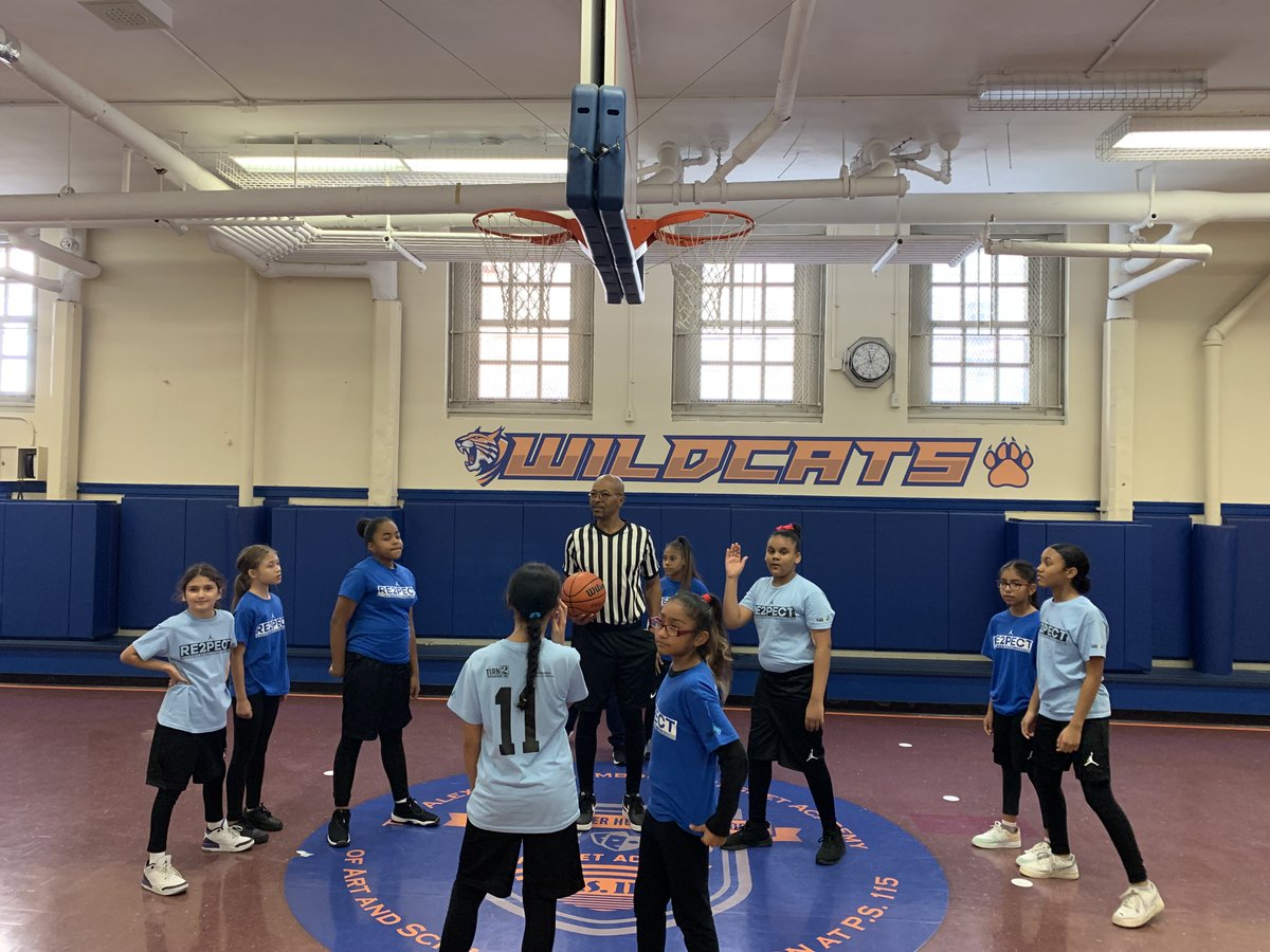 JeterTurn2's tweet photo. Let's hear it for strong female athletes!💪Grateful for athletes who serve as role models for young girls, & proud to celebrate our young athletes as they develop skills & learn about the importance of #re2pect - both during games, & in their daily lives. #NGWSD #Turn2 #Turn2Us https://t.co/7pfQplNMOt