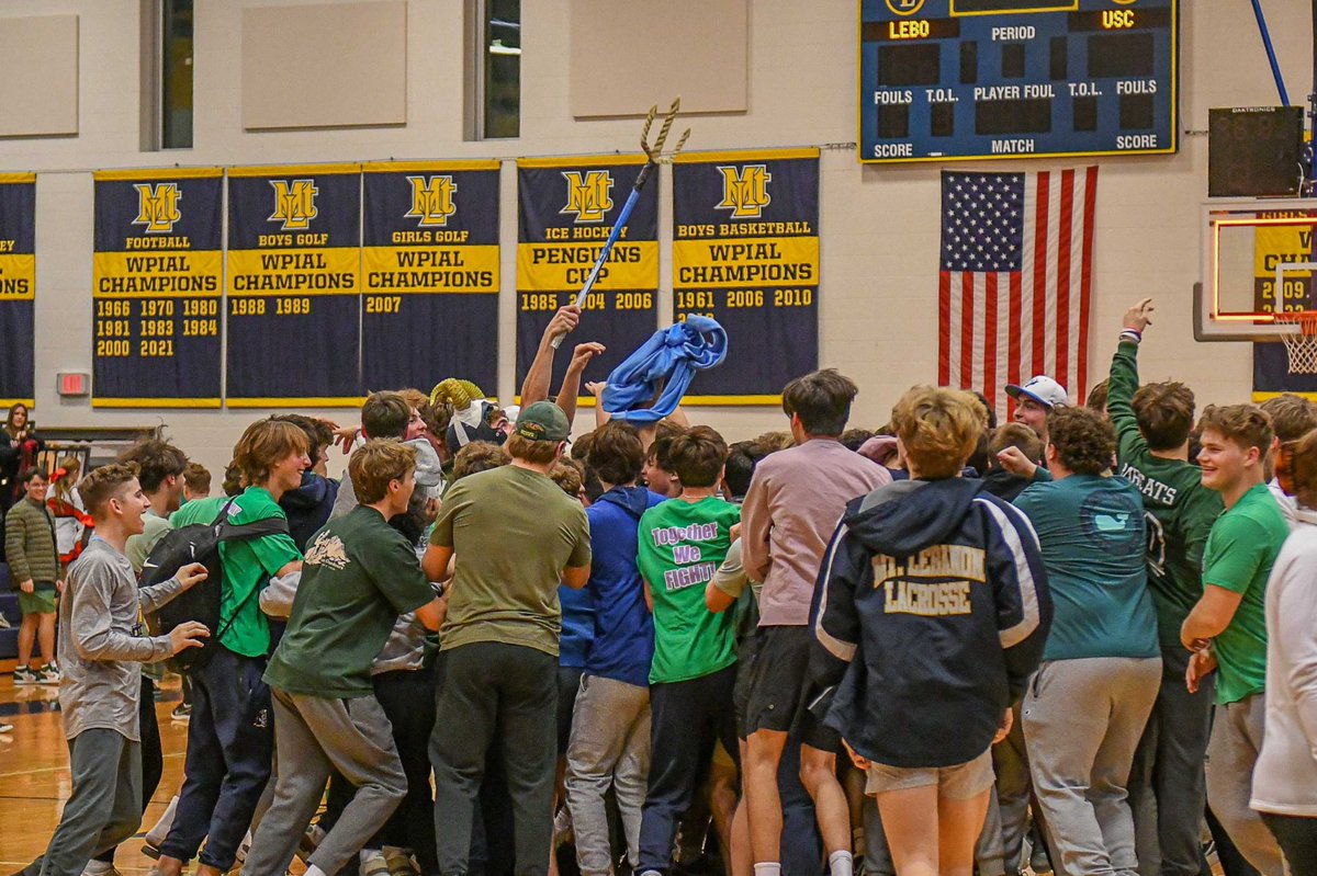 USC TAKE OVER TN - BLACK OUT @ USC HS🤮
Tip-off : 7 
PACK OUR HOUSE TN ‼️
#walkinyourtrap
#Takeoveryourtrap