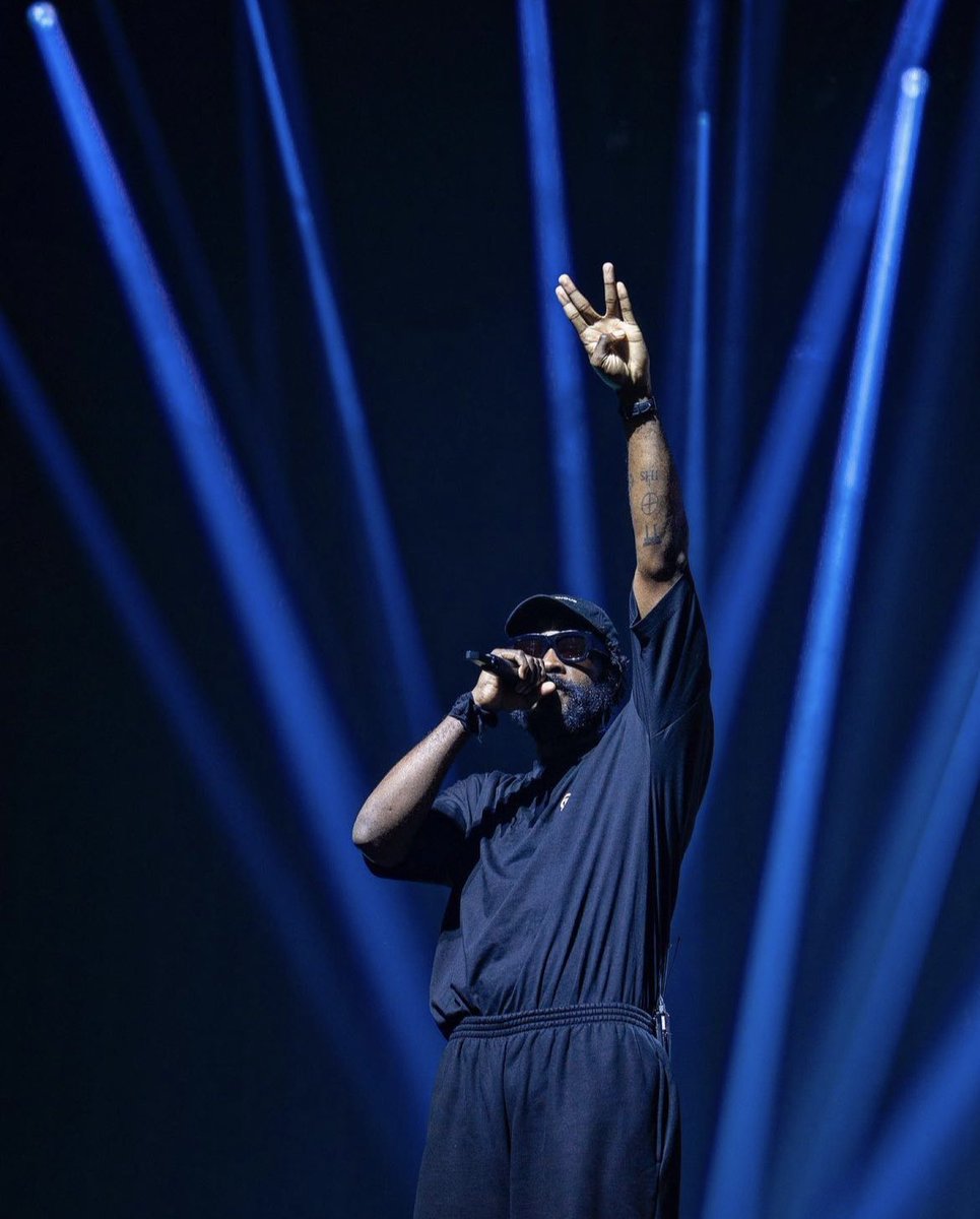 DAMSOWORLD's tweet photo. DAMSO en photos à Montréal. 🤩📸🇨🇦 https://t.co/AZ54gzpTbf