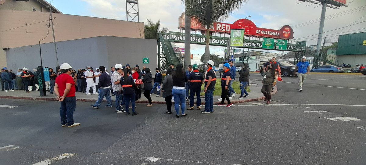 COLREDRODEO's tweet photo. #Simulacro3F #sismoguatemala se llevó a cabo el simulacro de evacuación en PriceSmart zona 10 https://t.co/wBwAANjfEX