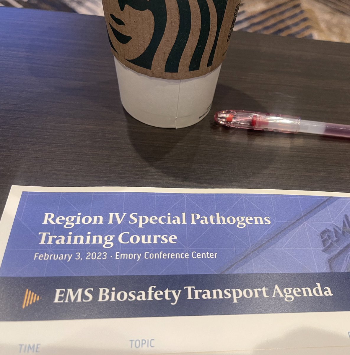 JillHolds's tweet image. Hanging out with some of my favorite people today!
#NETEC @EMORY_CEPAR #EMS #infectionprevention @tarabay_jessica