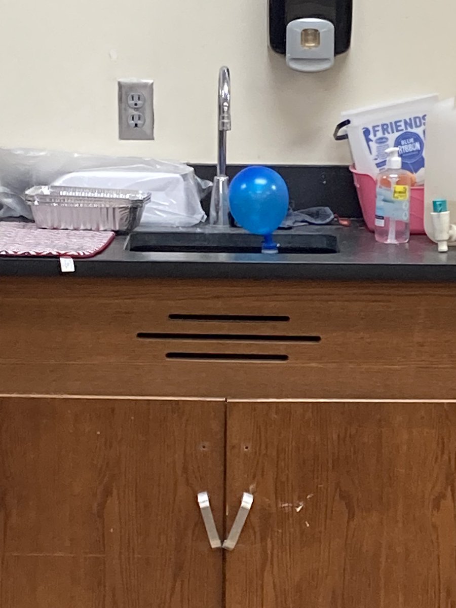 mdlamberty's tweet photo. Doing a “double displacement” lab in chemistry today. Kids had fun and this lab was much less “aromatic” than the ones earlier this week. Being a substitute teacher can be lots of fun! #yorkdukes https://t.co/4f57oPMrpW