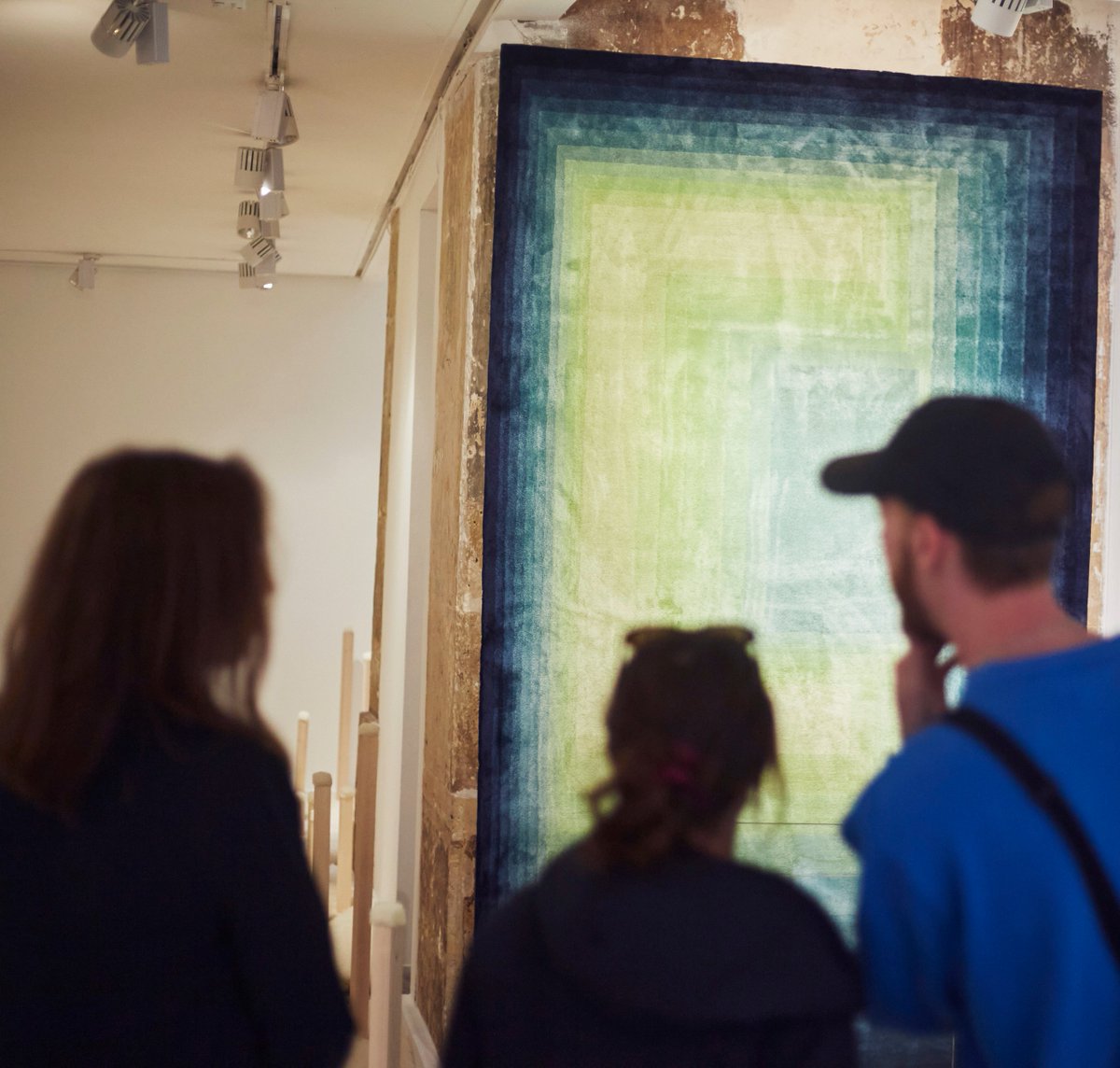 cmi_design's tweet image. Elements of #design have the power to trigger immediate #emotions within us. #Rugs can rekindle feelings of nostalgia and make us feel invited, all while providing #tactile pleasure.

Read about this exciting idea in our new #blog post: creativemattersinc.com/blog/5-ways-ru…
#creativematters