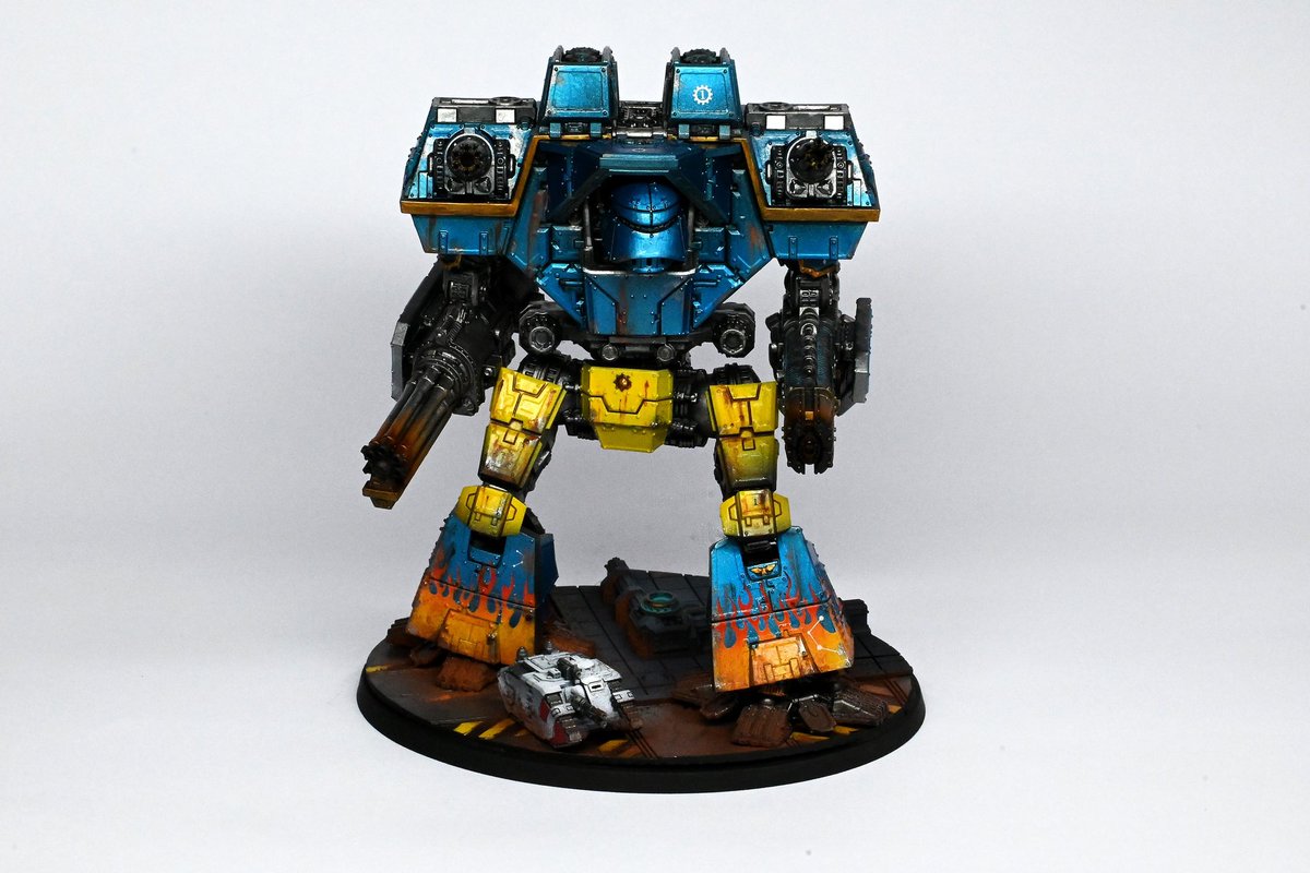 tomstallard's tweet photo. Lucius patter warlord Invictus is the final part of my #legioastorum battle group to be finished. The battle group is ready for action this weekend. #adeptustitanicus #horusheresy #hardforheresy @warhammer https://t.co/UEsveXd9sD