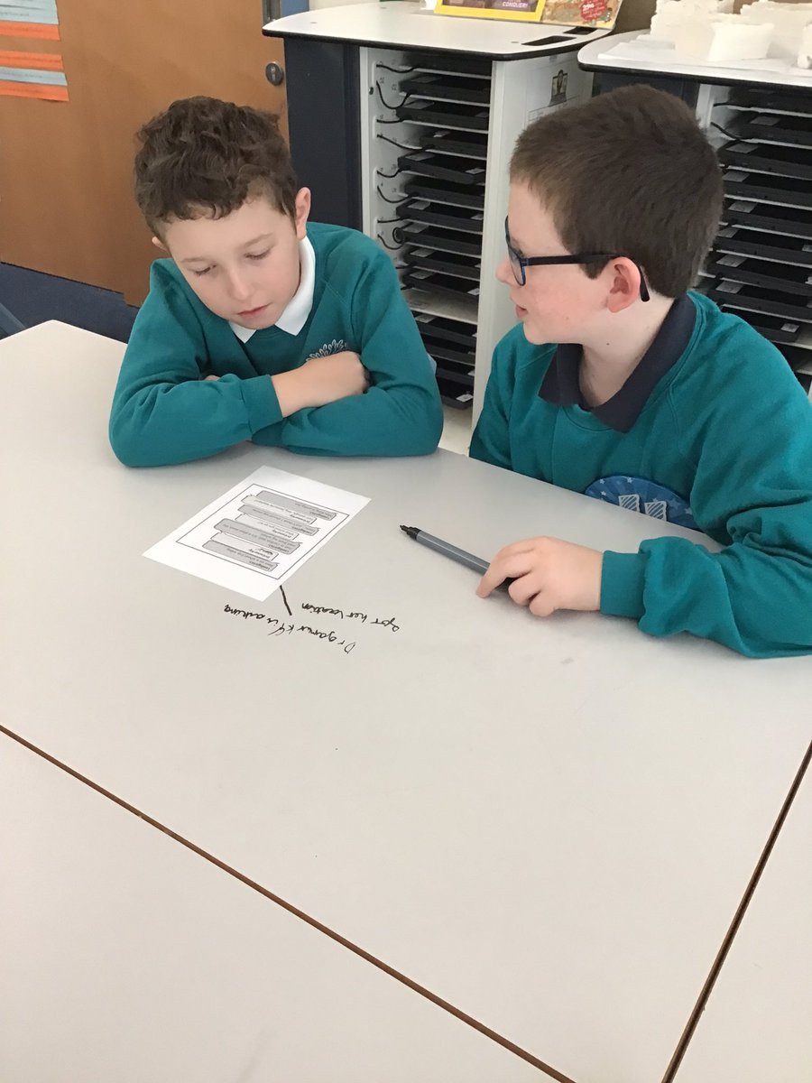 staynorHprimary's tweet photo. Team Humber are unpicking what’s okay to share online. It’s amazing how easily you can share too much! @eboractrust @CompAtSch @PSHEassociation @SaferInt4Kids #staynorpshe #staynorcomputing #SafetyFirst #safe #internet https://t.co/h4dDUGiR4g