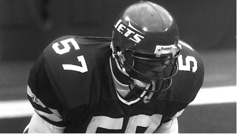 The @nyjets recently put together a fantastic article on our own resident super-star (and Euclid Recreation Director!) @MacStephens. Hear his story about his time in the NFL and the life lessons he learned from football legends here ~~> bit.ly/3l4WXd6