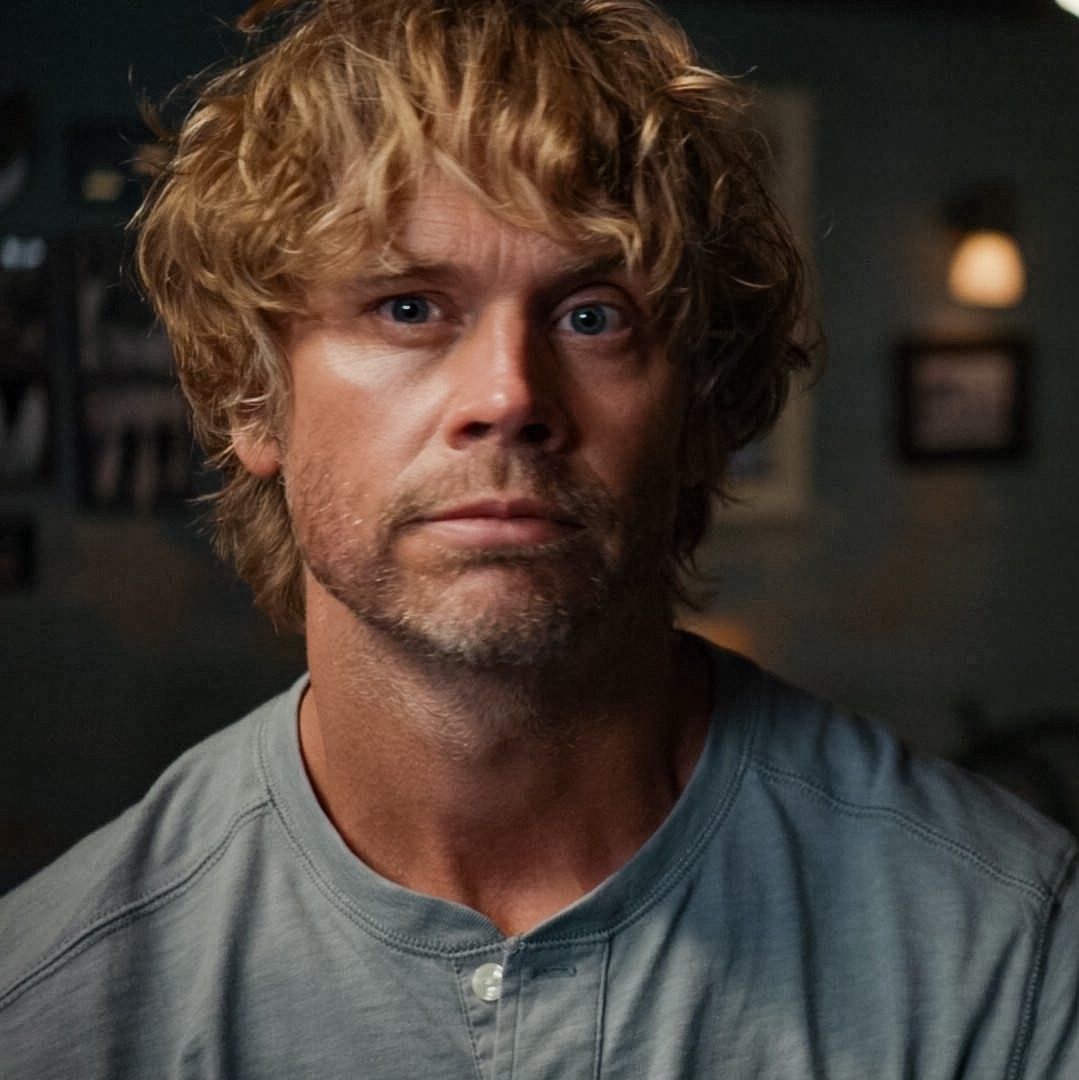KRC1977's tweet image. I decided I better catch up on posting my screencaps before the season is over. Happy Friday. 
#deeks #ncisla