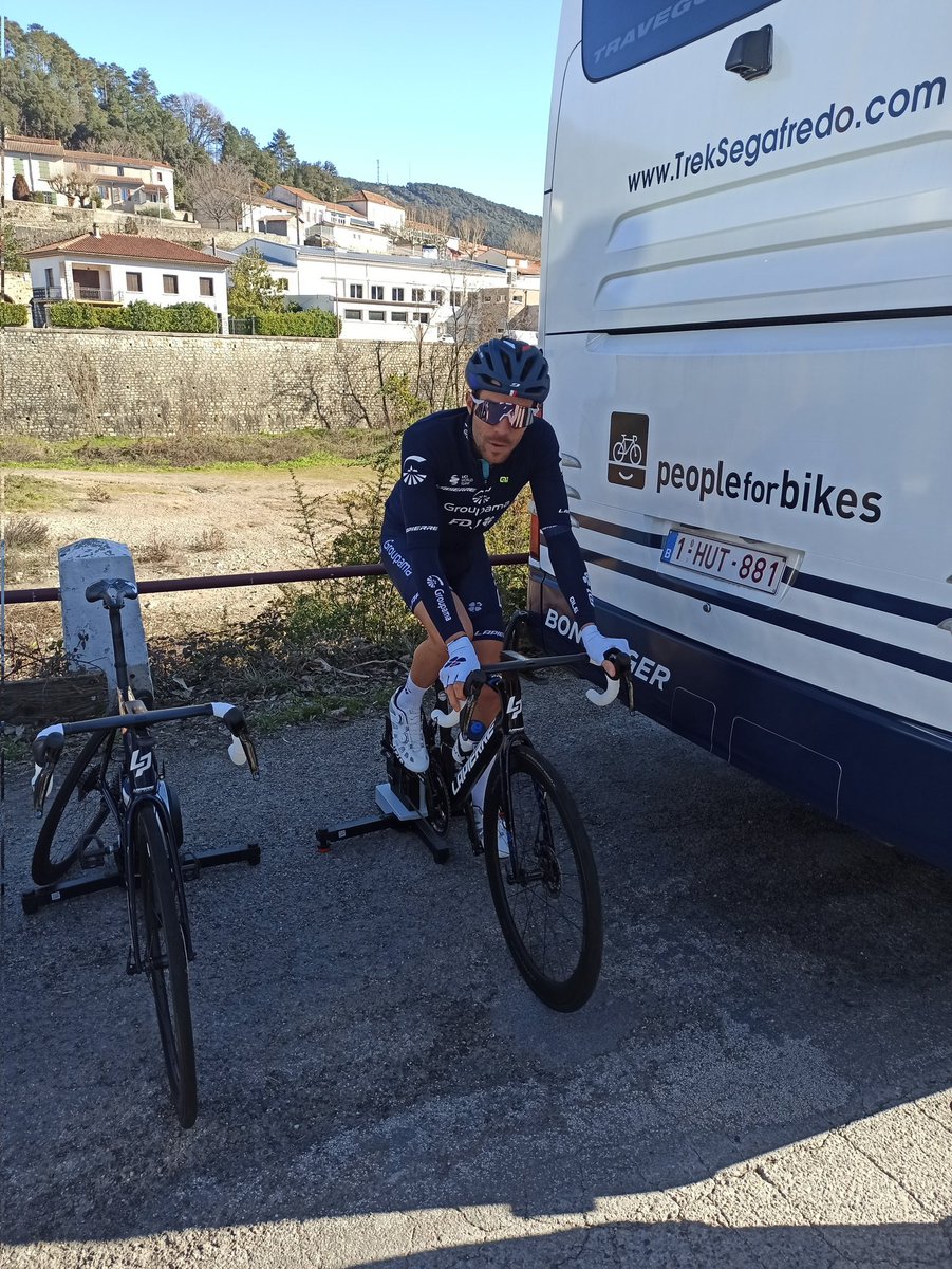 L'idole au départ de Bessèges ce matin #EDB2023