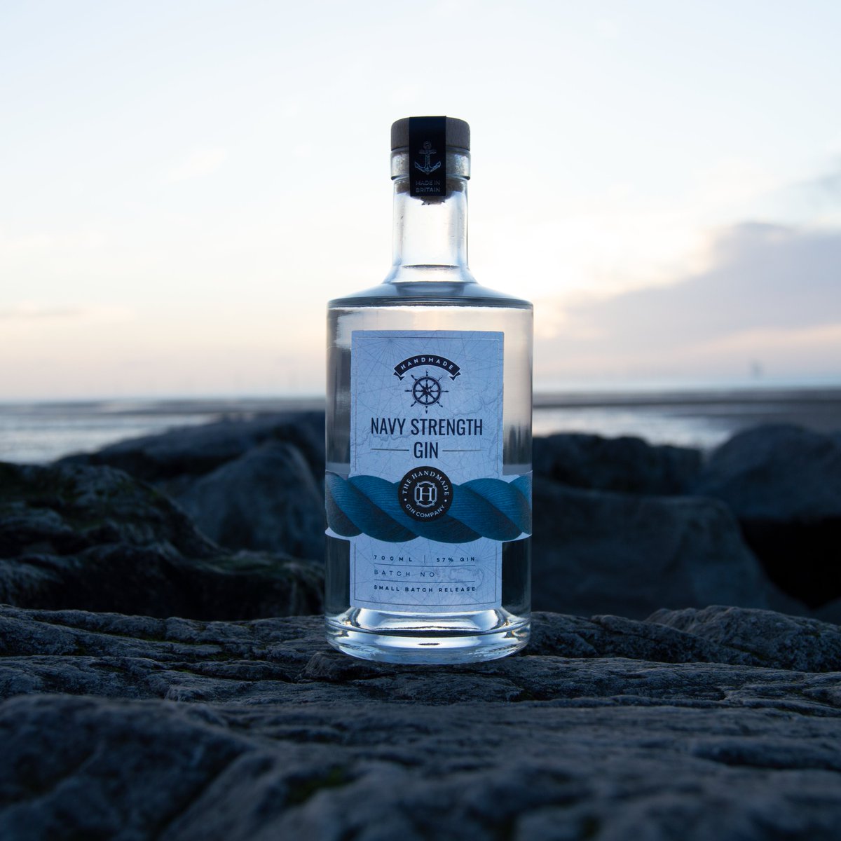 handmadegin's tweet photo. Something to warm up your cockles!🥶🤣 This gin is a 57% Navy Strength, one of the newest from our ever-growing range!⚓️ 
Shop via the link in our bio or visit https://t.co/3jnbU7v6og
.
#navystrength #new #cockles #handmade #gifts #gin #distillery #sunday #amazonprime https://t.co/KsP15vHVYl