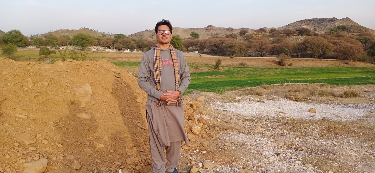 RaeesKhanRaee18's tweet photo. زندگی پیار کا احساس جگا کر دل  میں

ایک کوئل کی طرح شاخ سے اڑ جاتی ہے

                                   اظہار https://t.co/J52XwMs8v8