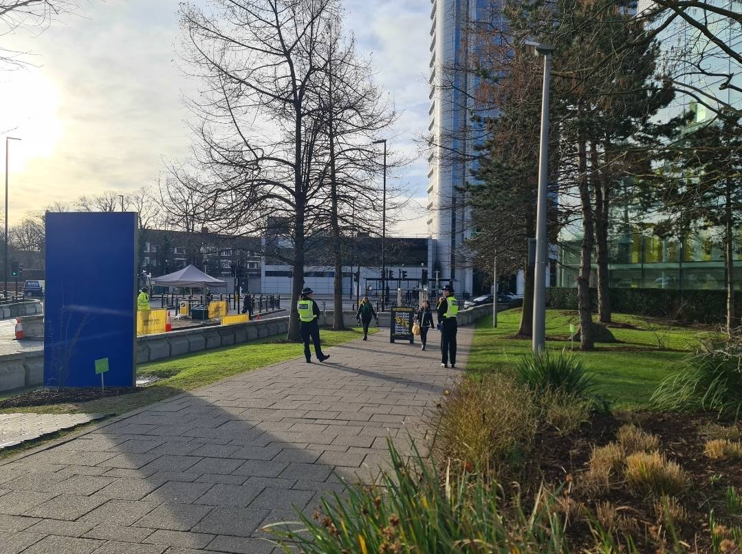 Specially trained #ProjectServator officers working together with security <a href="/CP_EW/">Enjoy-Work</a> at Chiswick Business Park #TogetherWeveGotItCovered