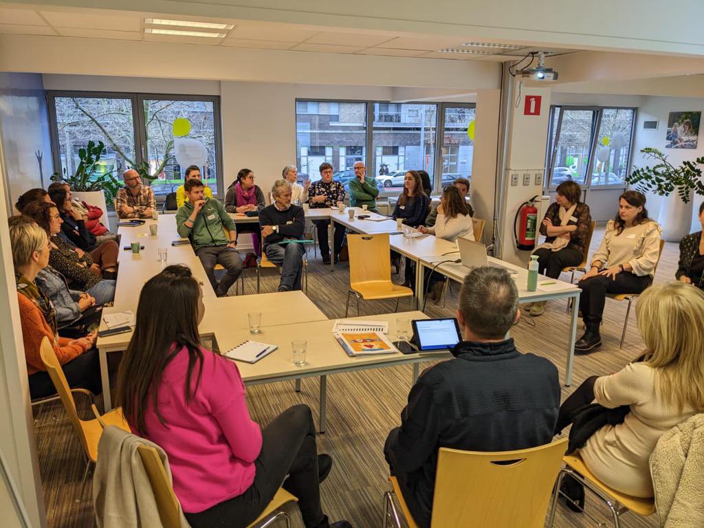 verachtertp's tweet photo. Enthousiaste brainstormsessie ‘Mantelzorg binnen alle culturen’ @CMziekenfonds -PR ELZ Kemp&amp;Duin
#gezondebuurt #inclusief #mantelzorg #diversiteit #eerstelijnszone #kempenduin #genk3600 #gemeenteAs #gemeentezutendaal #gemeenteoudsbergen #stadbree https://t.co/aCzwuw8KaY