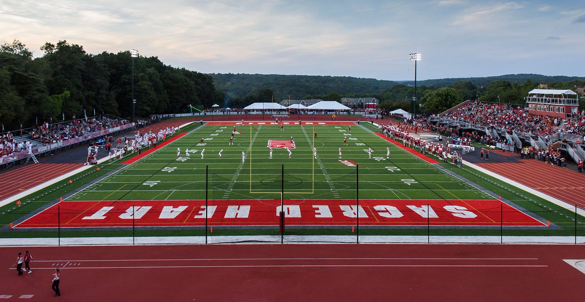 Honored to receive an offer (PWO) from Sacred Heart University! <a href="/CoachNapoleon/">Brandon Napoleon</a> <a href="/coachdcord/">Dave Cord</a> <a href="/Greg_Russo/">Greg Russo</a> <a href="/Metro7Football/">Metro7Football</a>