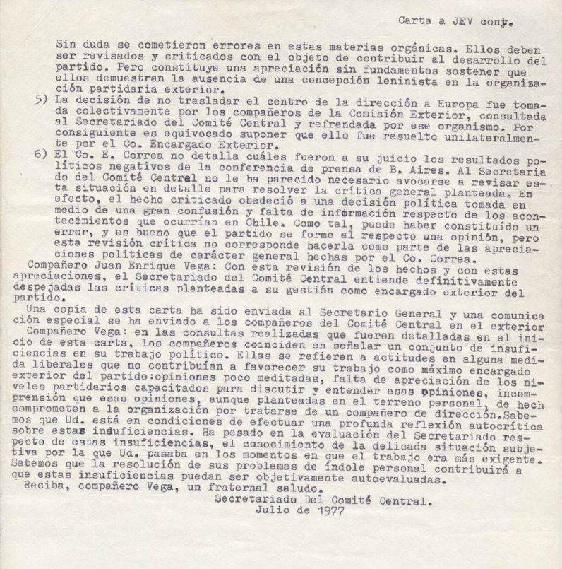 revistapasando's tweet photo. Pero, como se aprecia en la p. 2 el Secretariado (a cargo de Gazmuri) desestimó la acusación (lo llamó a la autocrítica). Antes de este episodio, Vega se operó el rostro para enfrentar la clandestinidad. Finalmente no ingresó a Chile. 

Fue pdte de la JDC y fundador del MAPU. https://t.co/3fHKJ5jqn9