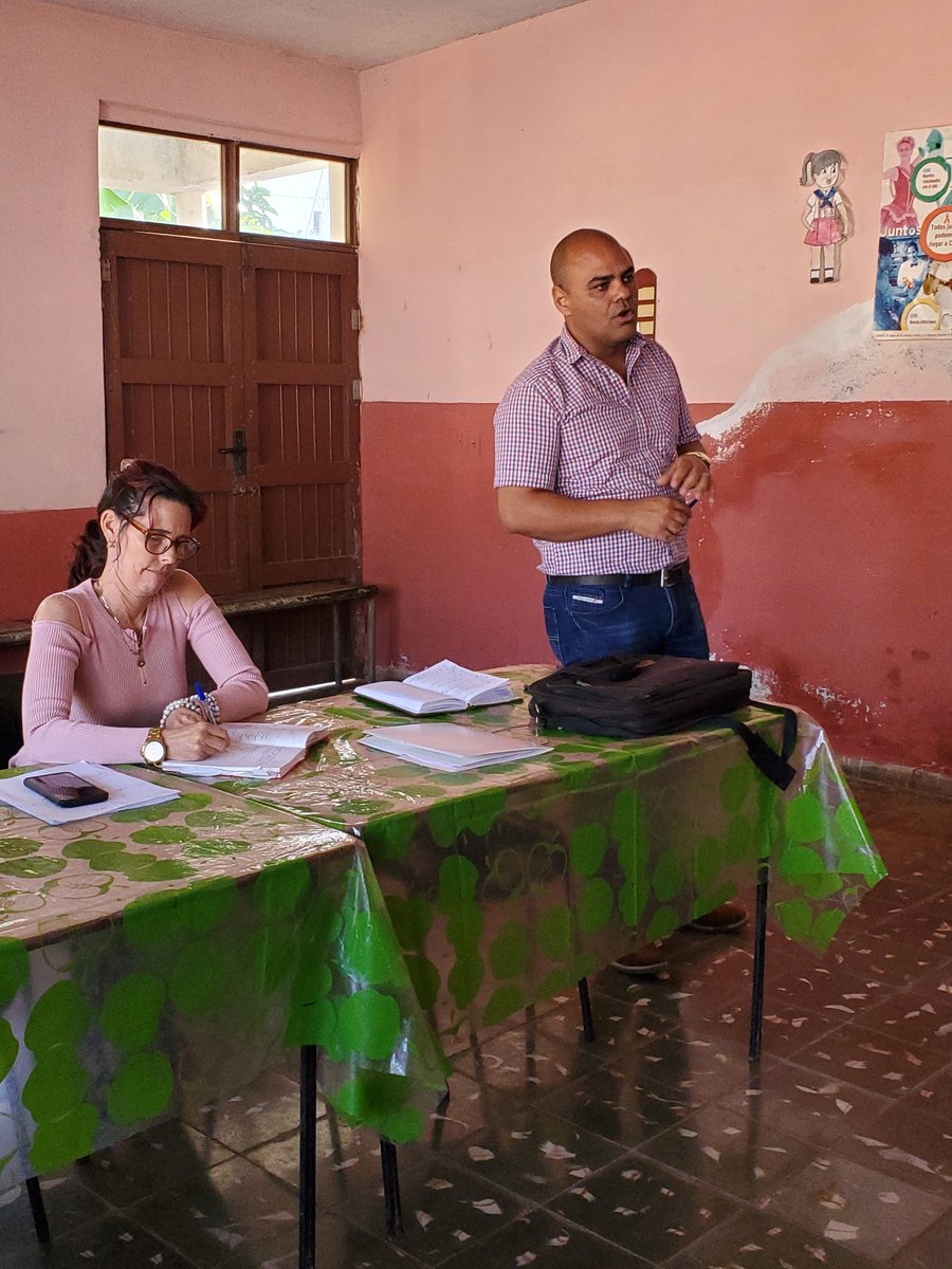 DmeArtemisa's tweet photo. Reuni��n Metodológica en Dirección Municipal de Educación Artemisa con Directores de las Instituciones Educativas en correspondencia a la línea de trabajo Metodológica. @Eugeniocubano @yarobyalvarez @DmeArtemisa @EduArtemisa https://t.co/xvAliSjfX5