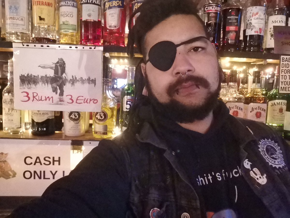 rangelfuchs's tweet image. your last saved selfie is you on the outside. 
your last saved meme is you on the inside.